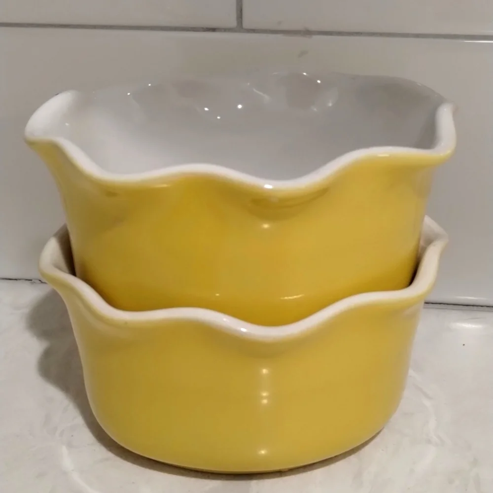 Crate & Barrel Sm.Souffle Ramekins set 2